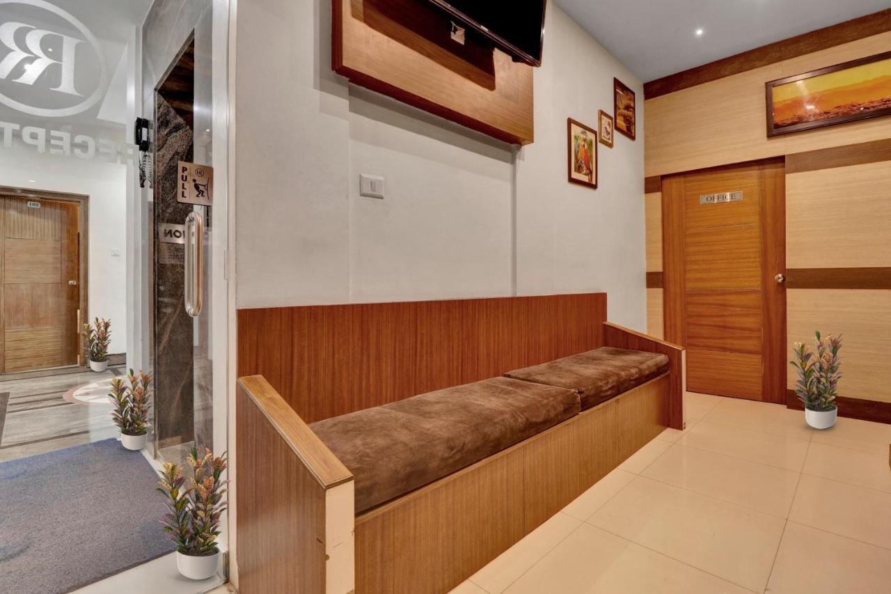 Oyo Townhouse 1070 Ramis Plaza Hotel Taliparamba Luaran gambar