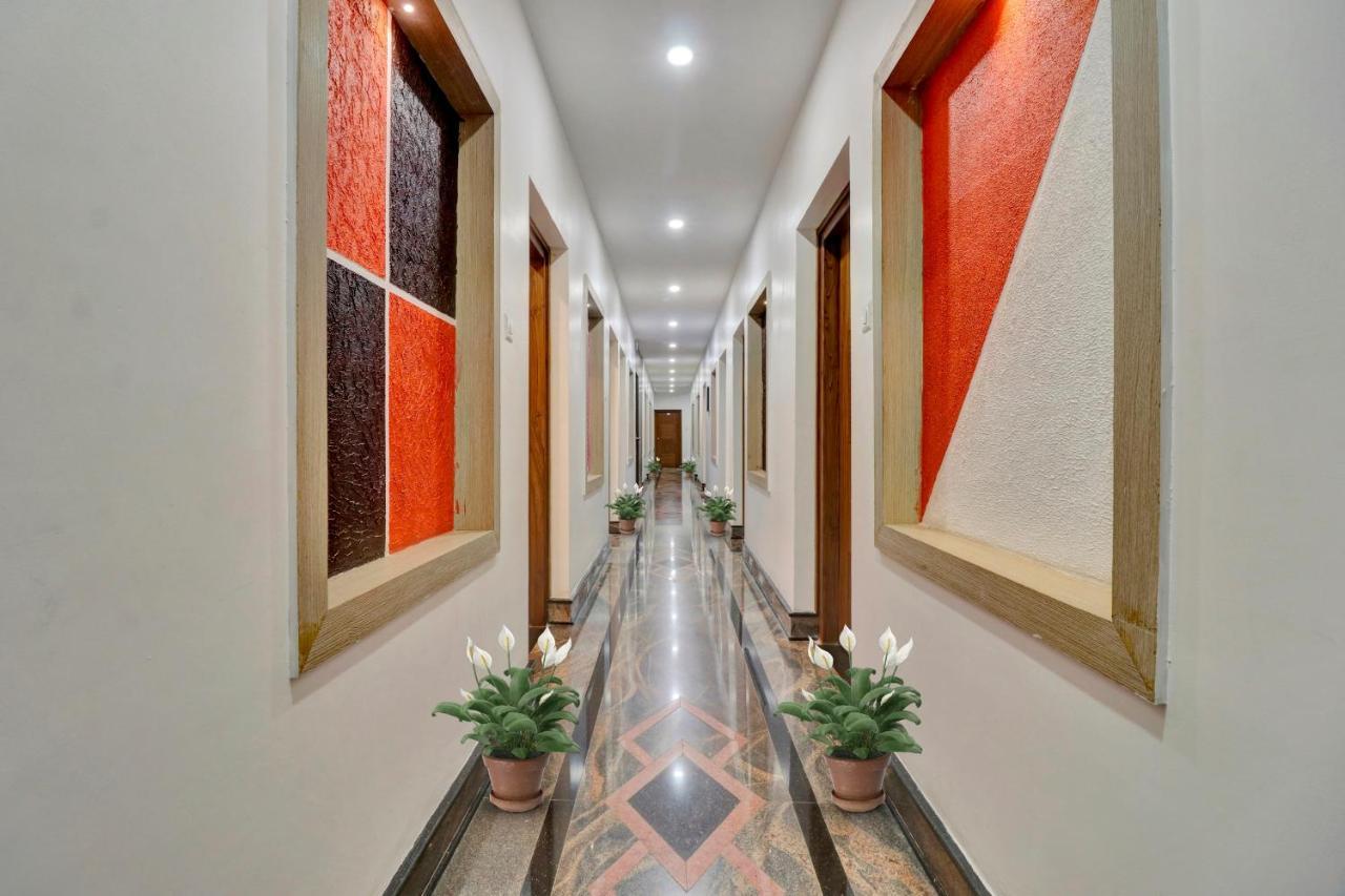Oyo Townhouse 1070 Ramis Plaza Hotel Taliparamba Luaran gambar