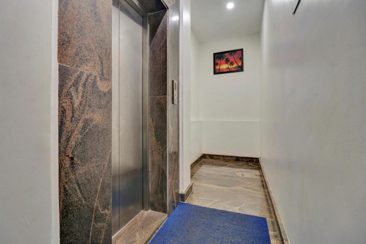 Oyo Townhouse 1070 Ramis Plaza Hotel Taliparamba Luaran gambar
