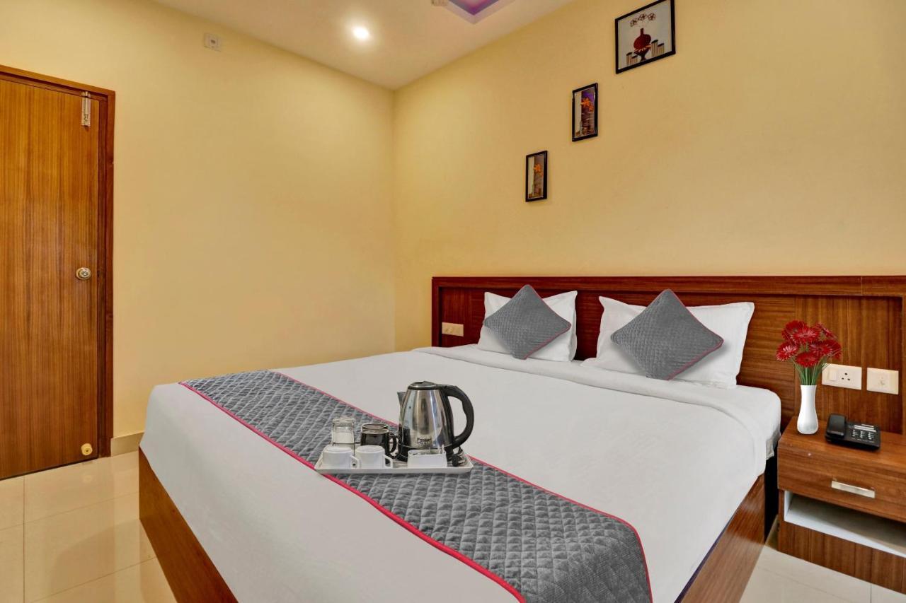 Oyo Townhouse 1070 Ramis Plaza Hotel Taliparamba Luaran gambar