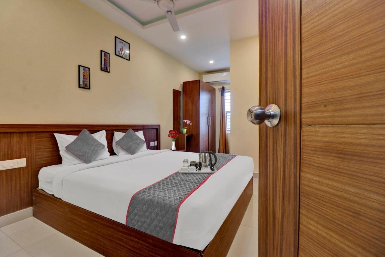 Oyo Townhouse 1070 Ramis Plaza Hotel Taliparamba Luaran gambar